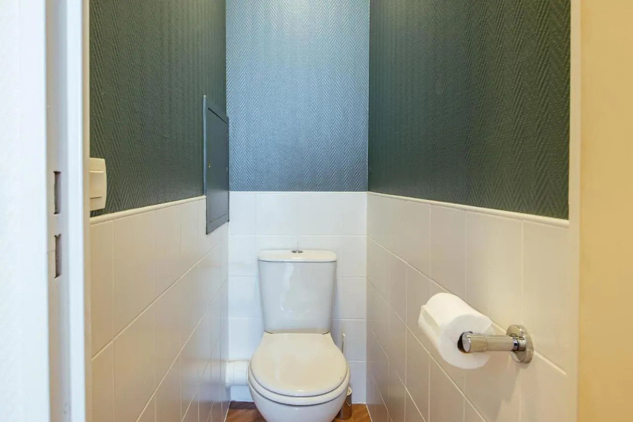 Aparthotel Adagio Paris Buttes Chaumont 3*,  Francia